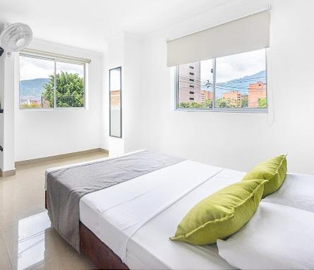 Hotel Park 6 Medellin Bagian luar foto