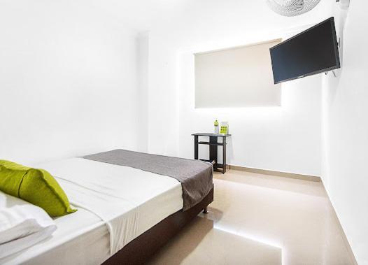 Hotel Park 6 Medellin Bagian luar foto