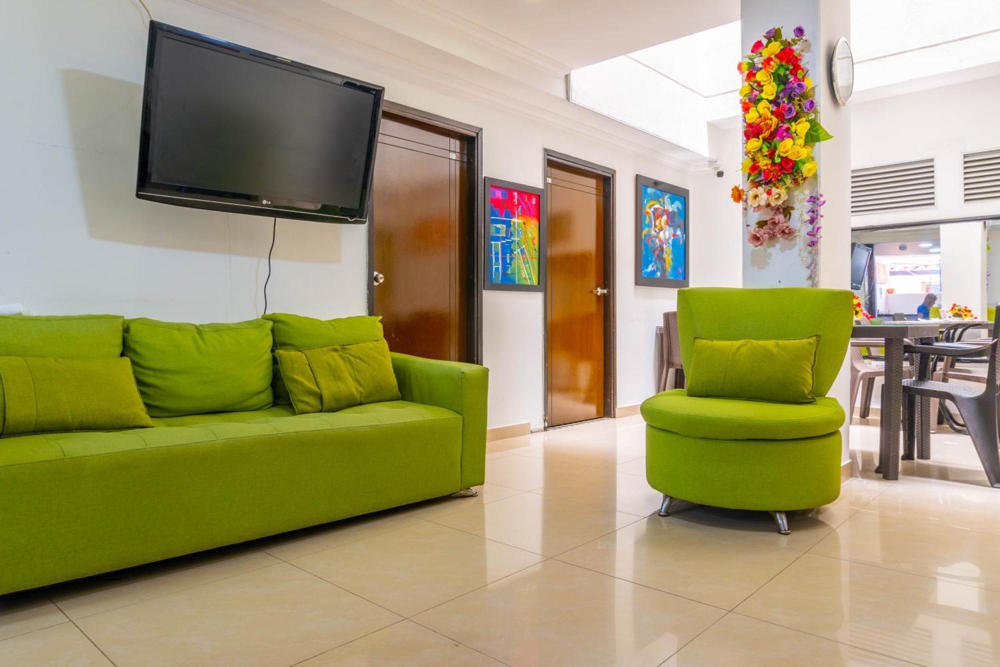 Hotel Park 6 Medellin Bagian luar foto